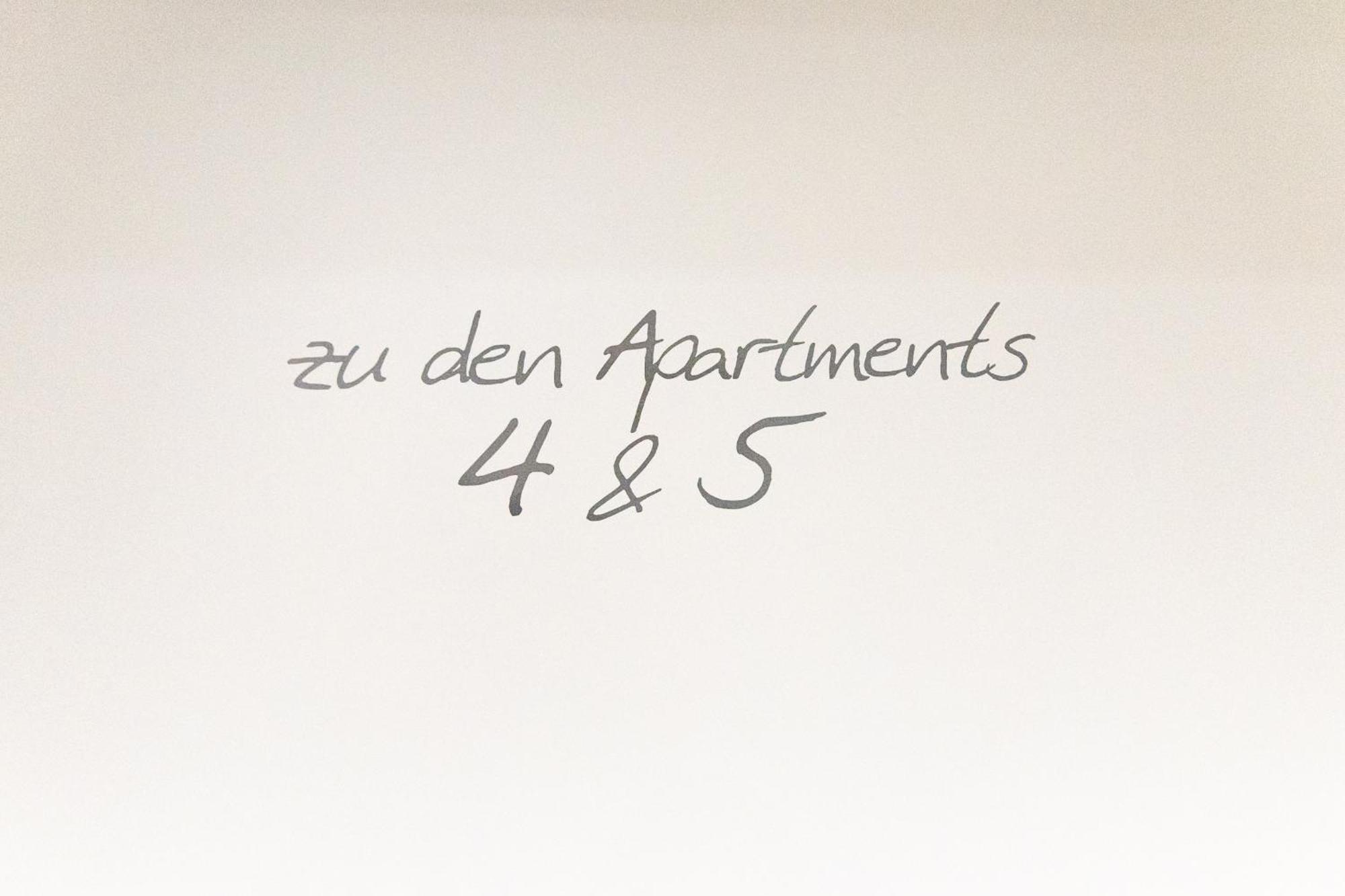 Apartments Am Marktplatz Bad Urach Exterior foto